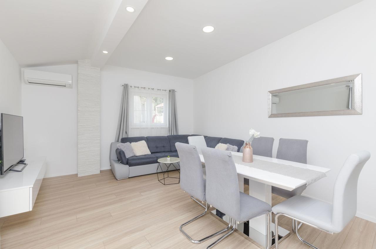Apartments Dasa Primosten Ngoại thất bức ảnh