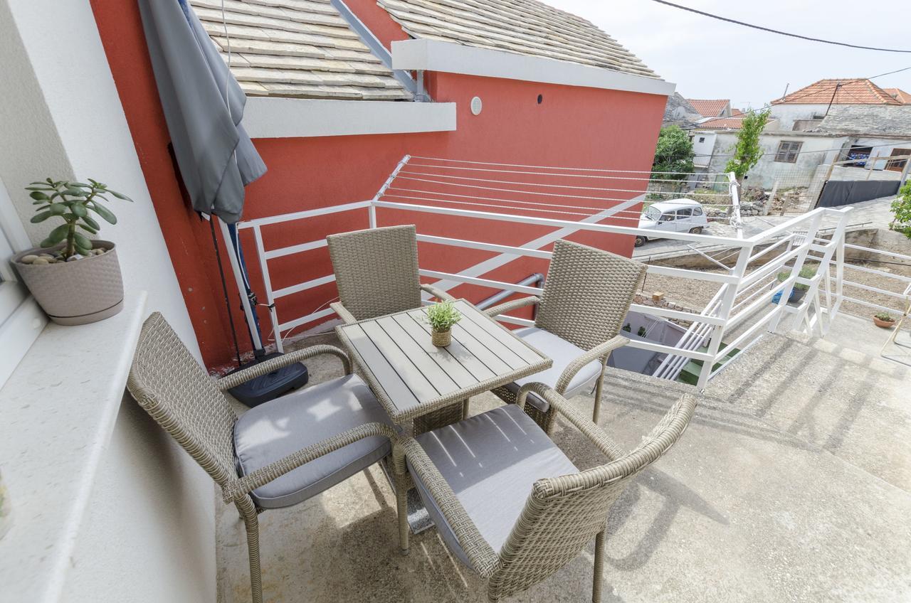 Apartments Dasa Primosten Ngoại thất bức ảnh