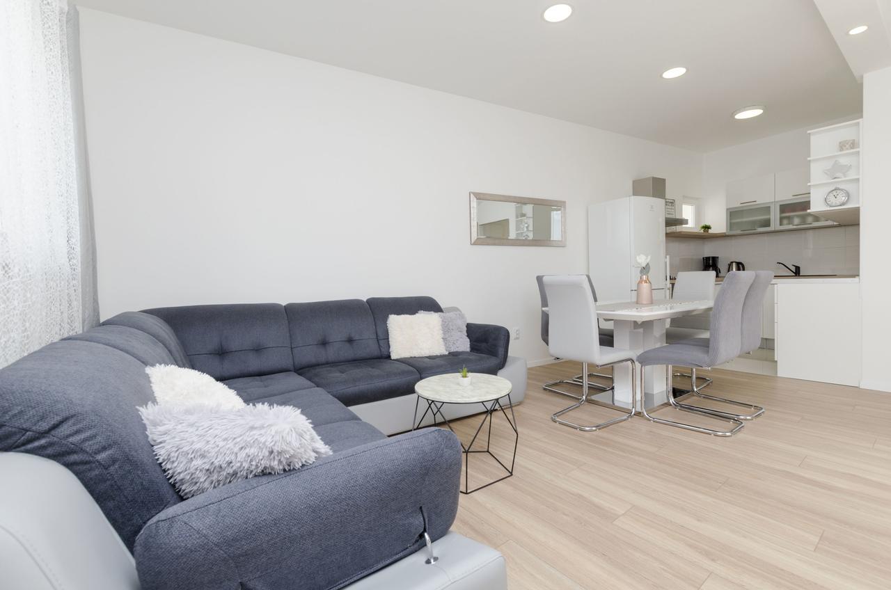 Apartments Dasa Primosten Ngoại thất bức ảnh