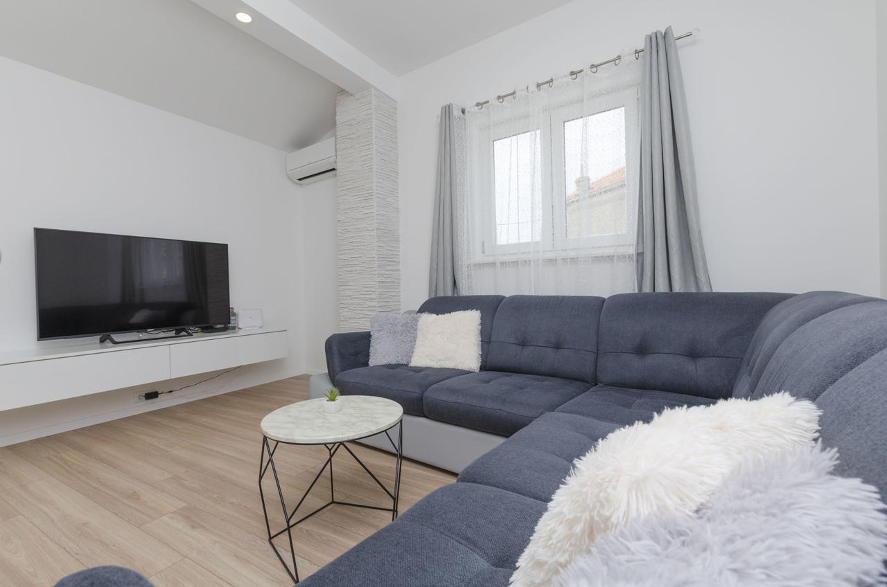 Apartments Dasa Primosten Ngoại thất bức ảnh