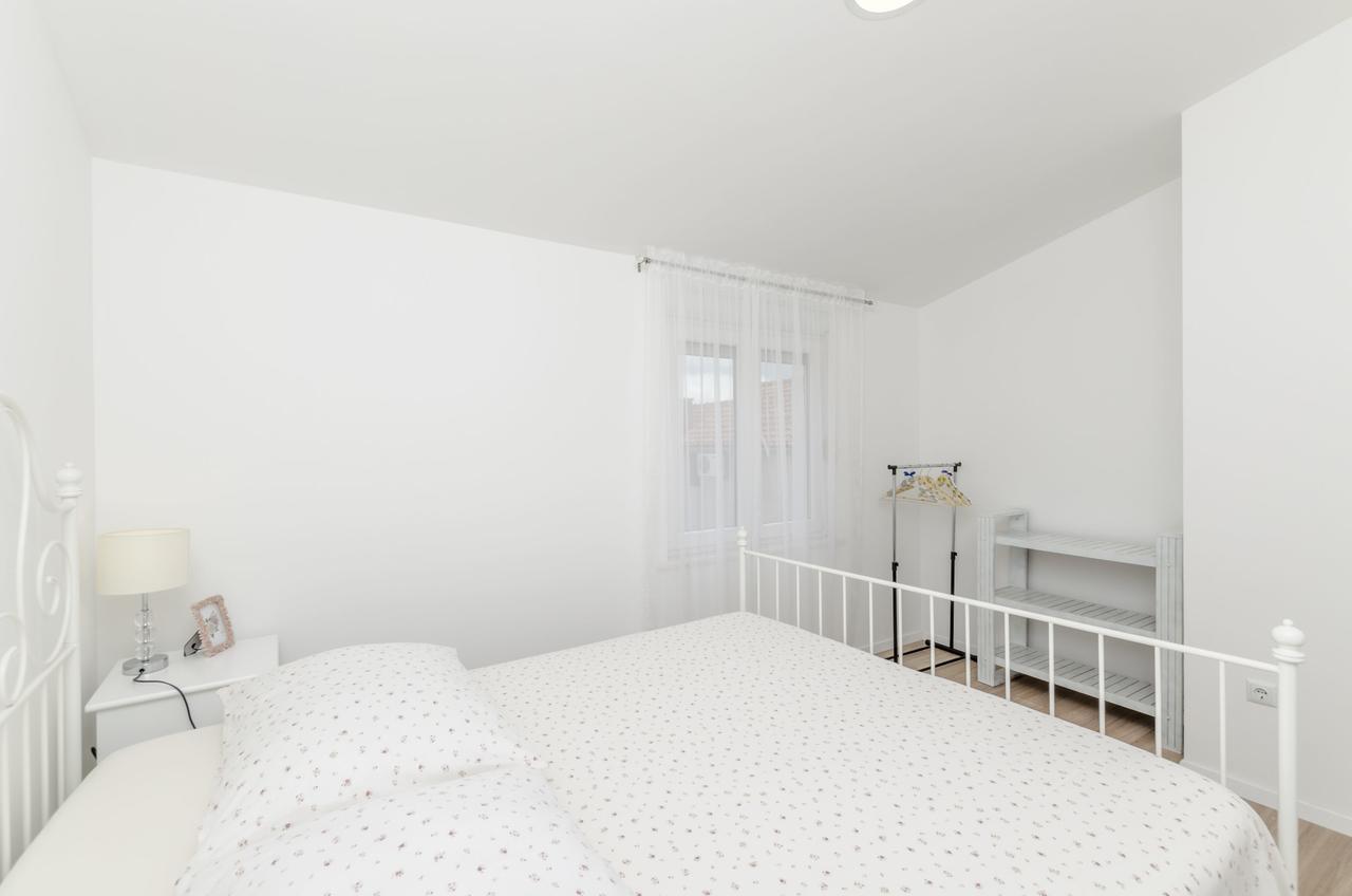 Apartments Dasa Primosten Ngoại thất bức ảnh