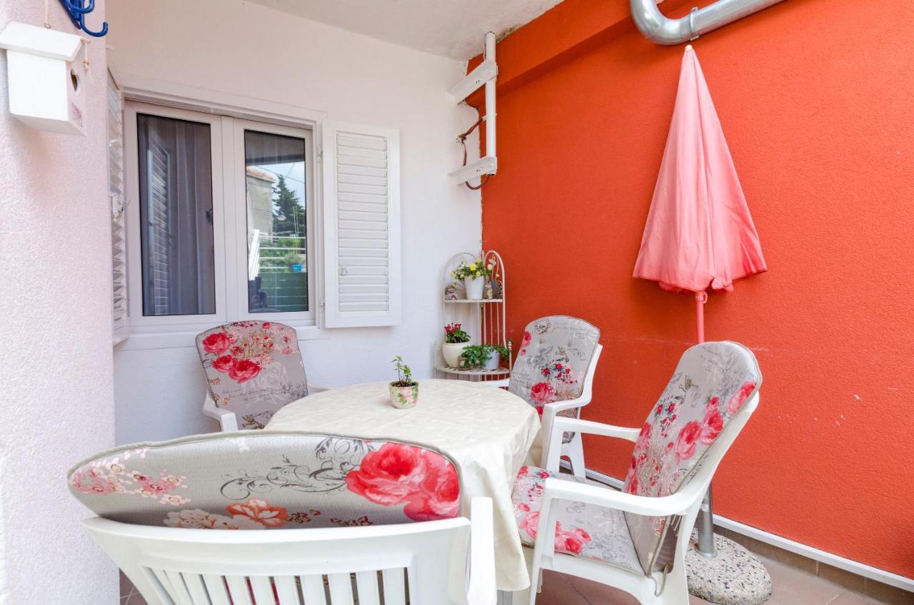Apartments Dasa Primosten Ngoại thất bức ảnh